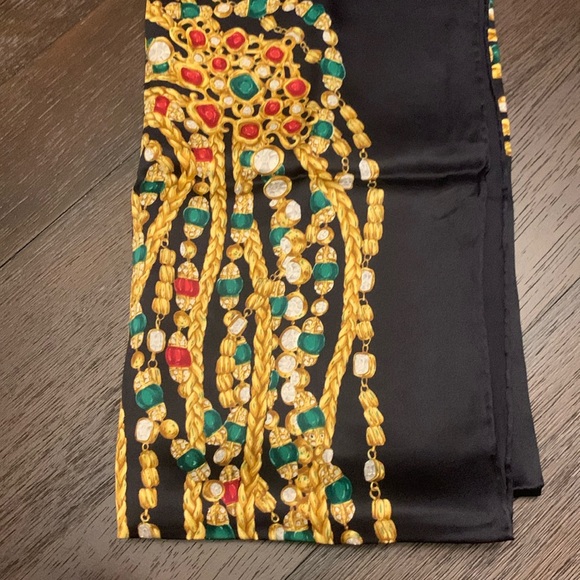 Chanel 33x34 - Picture 4 of 9